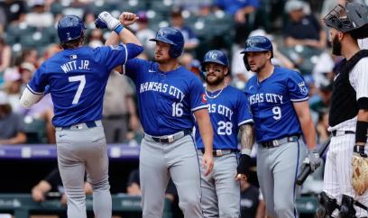 UNEXPECTED COMEBACK: Royals Sign Former MLB Utility Star To Boost Team – What’s Next?